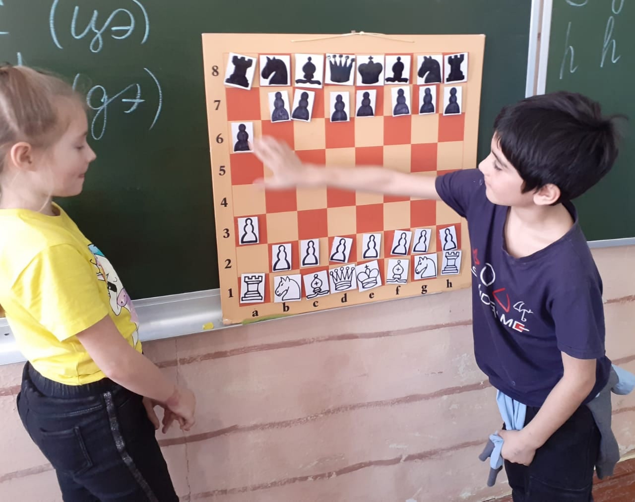 Шахматы - тренировка мышления.